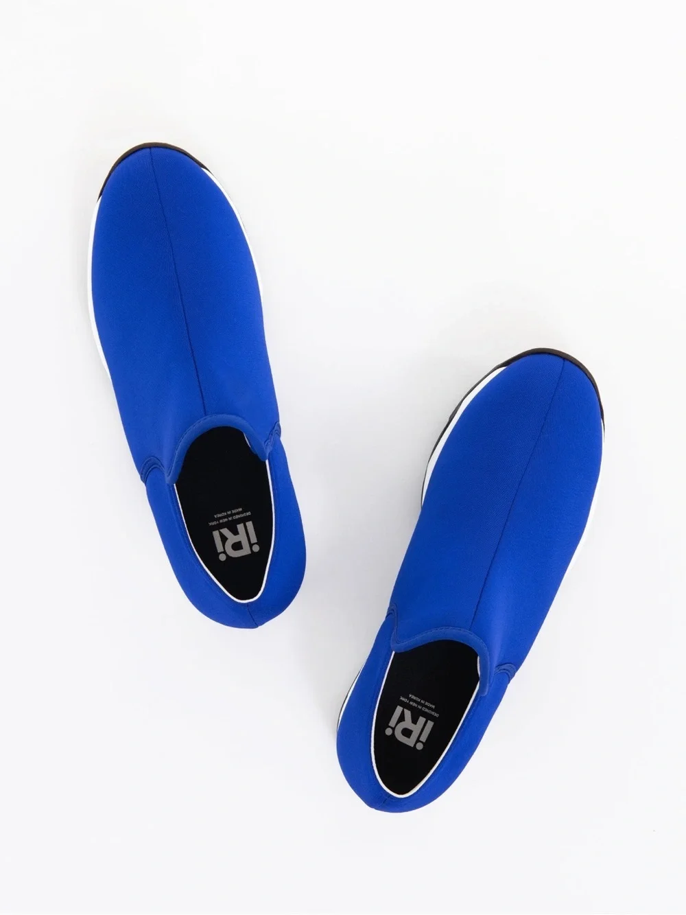 Iri vibrant cobalt